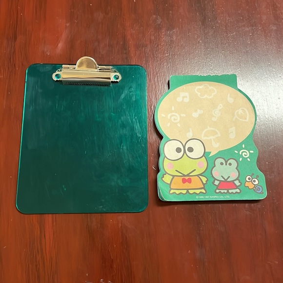 Lot of Keroppi items. Discontinued character. Most still in original wrapping. - Picture 11 of 12